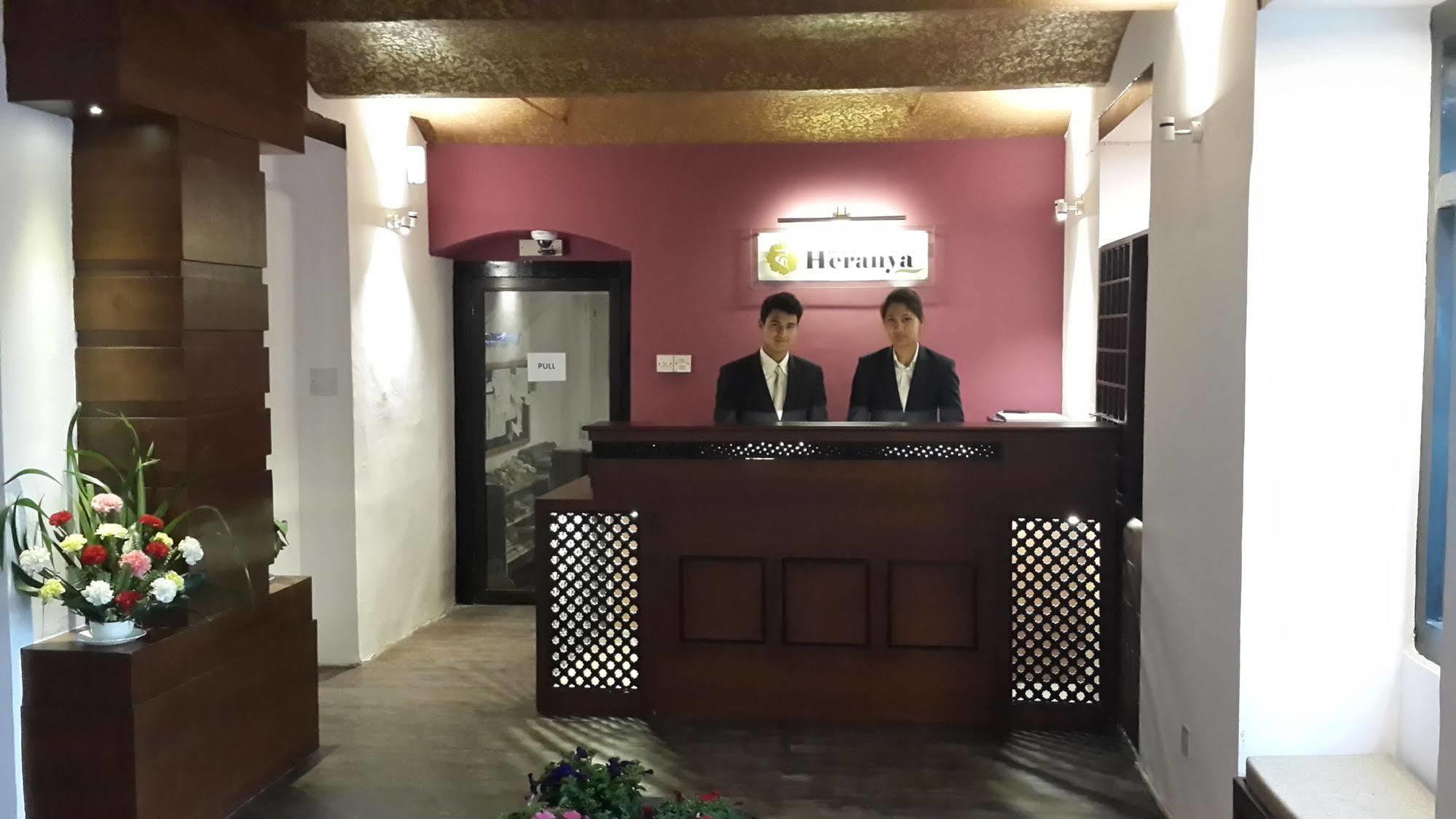 Hotel Heranya Katmandú Exterior foto