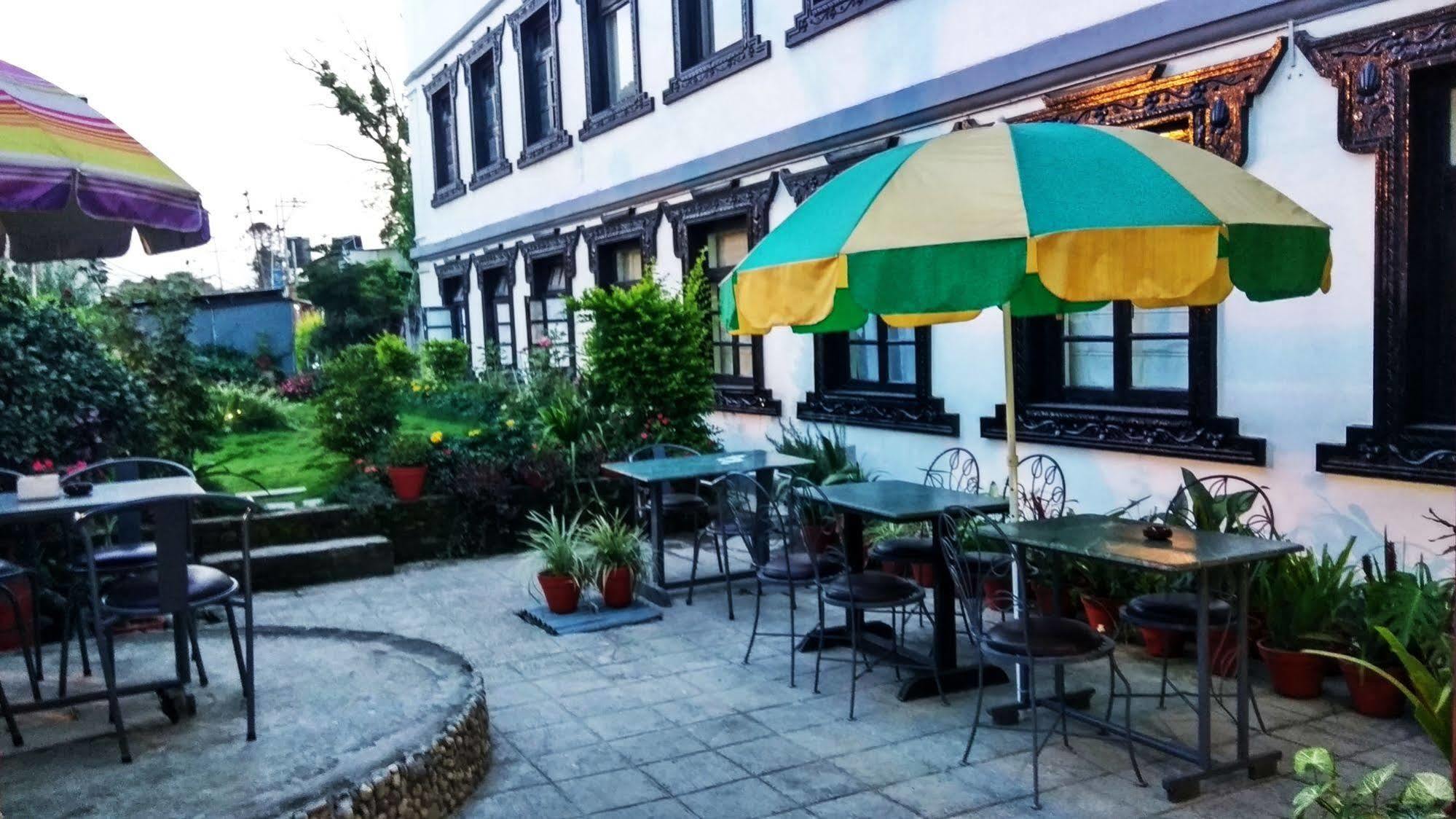 Hotel Heranya Katmandú Exterior foto